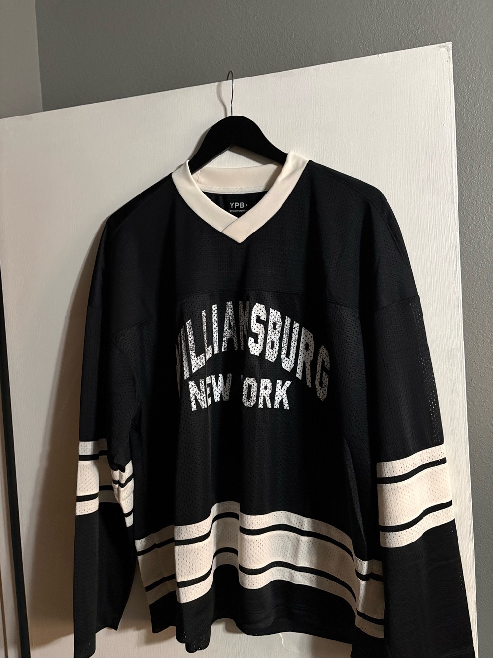 Abercrombie and Fitch Williamsburg New York Mesh Hockey Shirt